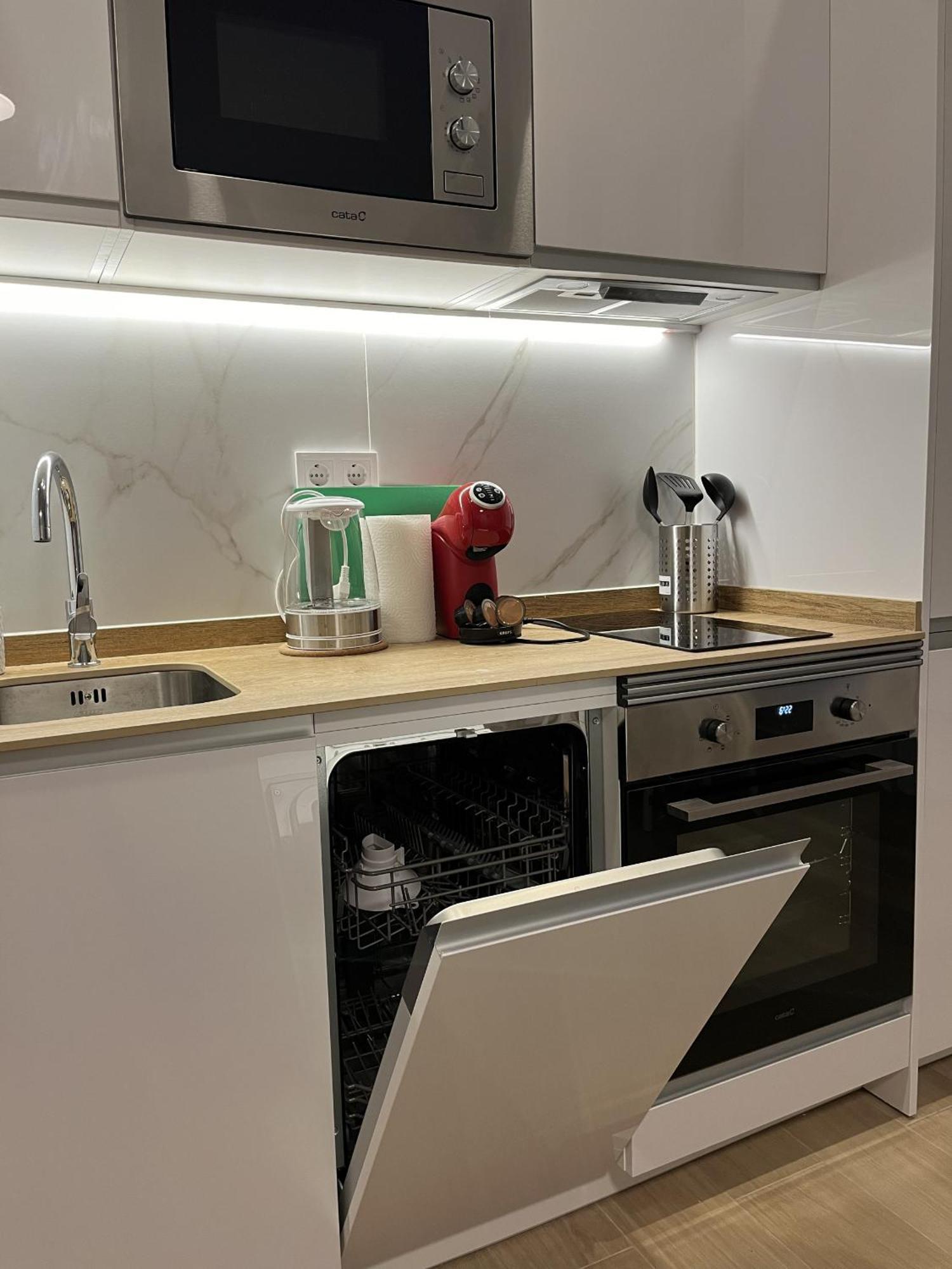 Moratalaz Apartments Madrid Bagian luar foto